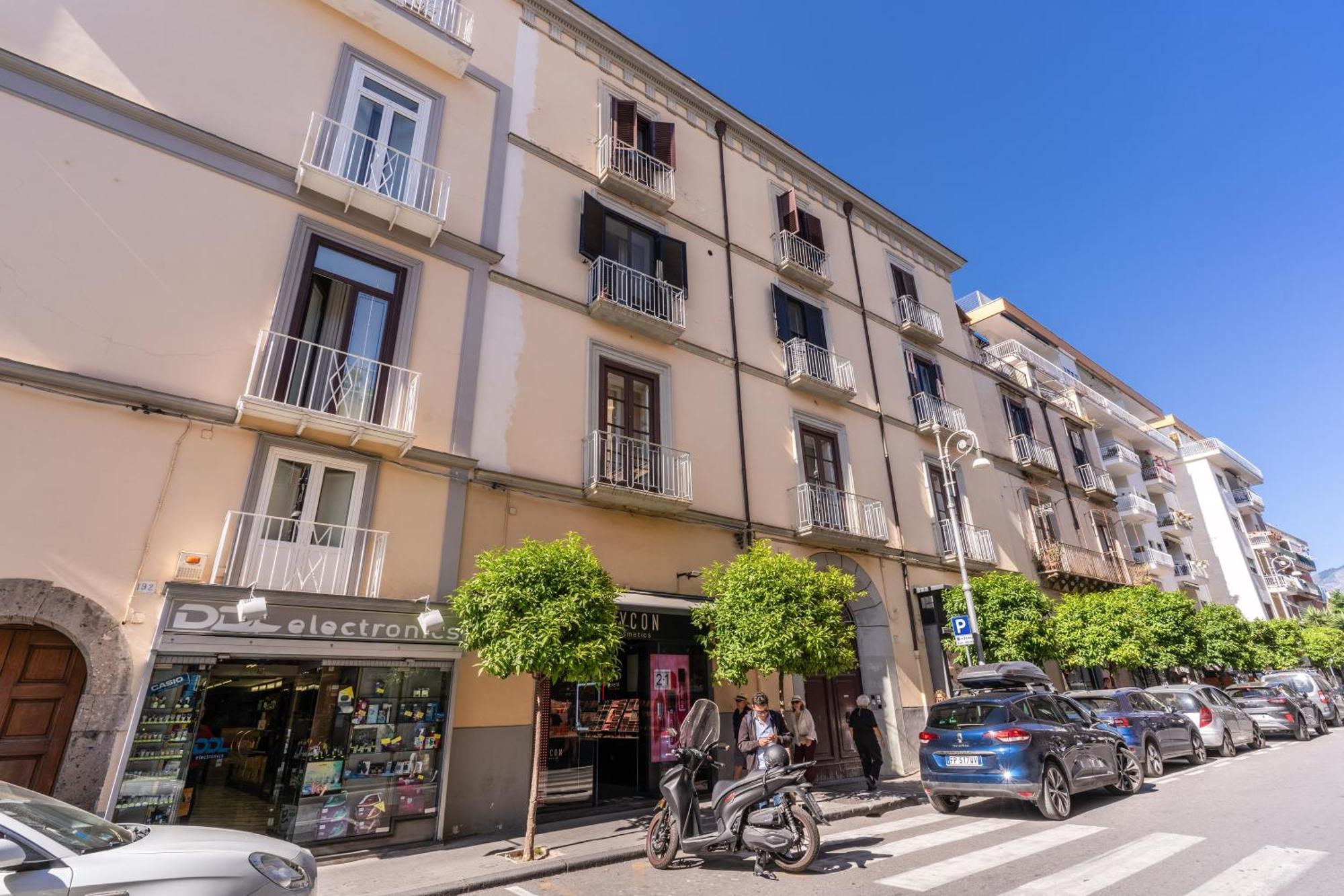 Diff'Rent Souls Rooms - Luxury Accomodation Sorrente Extérieur photo