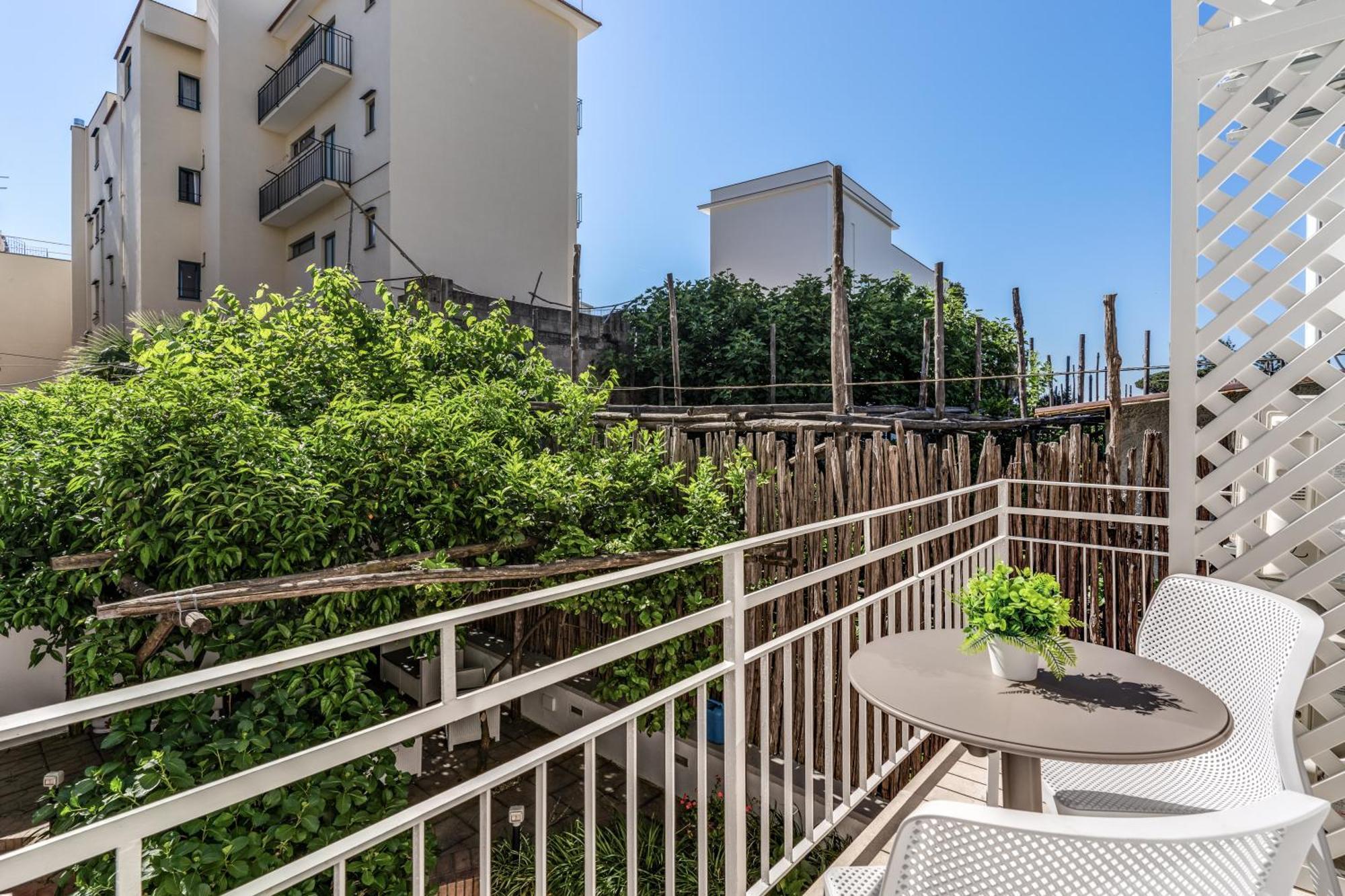 Diff'Rent Souls Rooms - Luxury Accomodation Sorrente Extérieur photo